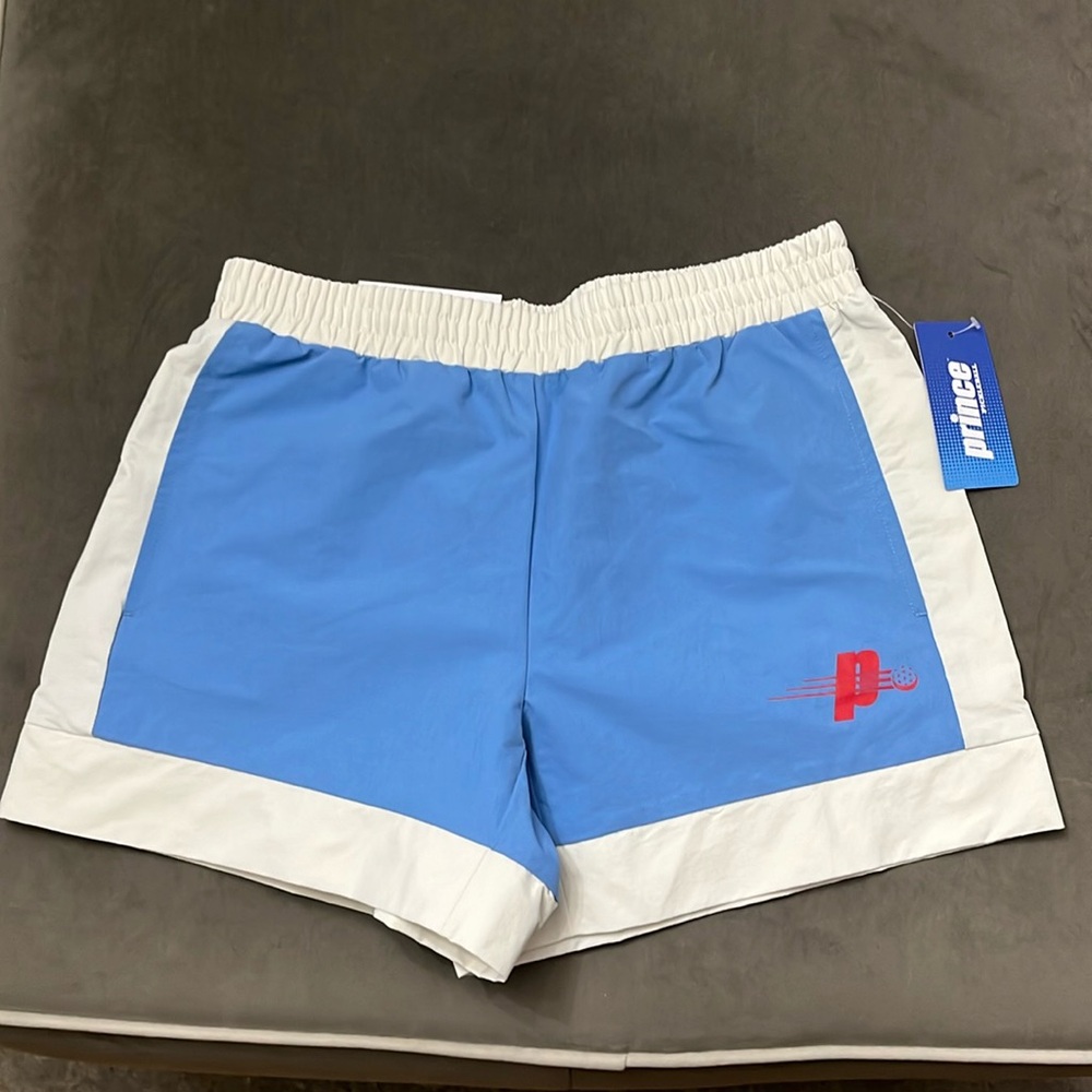 Prince pickleball xs midrise shorts with 2 side pockets NWT women’s creme blue